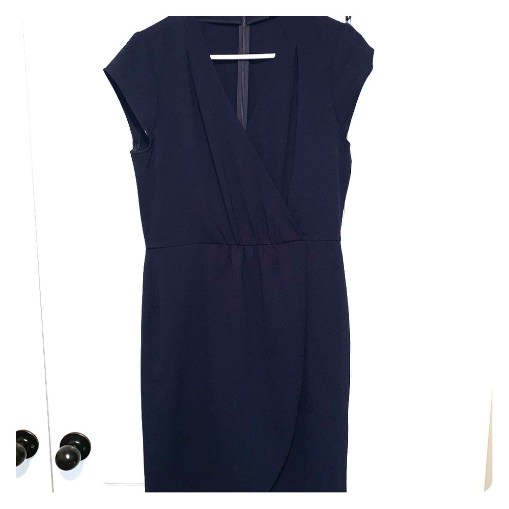 Size 10  navy Limited sleeveless dress